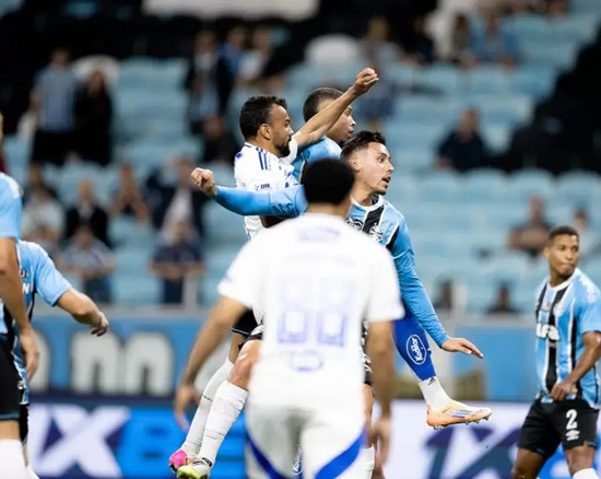 Grêmio 0x1 Cruzeiro - Brasileirão 2025 (Foto: Lucas Bubols/Cruzeiro)