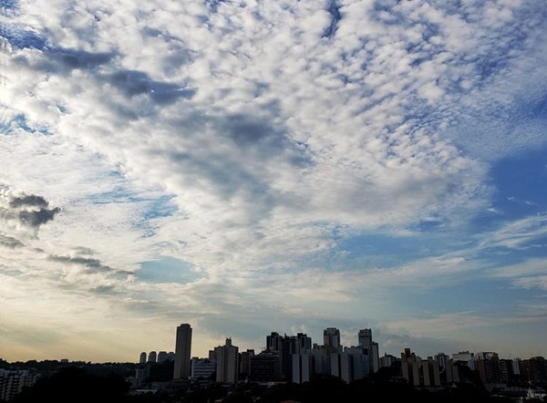 Tempo deve ter aumento na temperatura neste fim de semana - Foto: Reprodução
