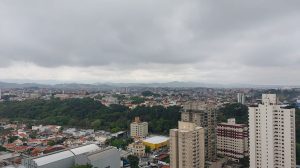 Tempo nublado deve continuar nesta quarta-feira (24) - Foto: Felipe Marcelino/GuarulhosWeb