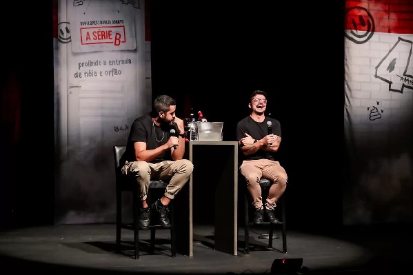 Comediantes Dihh Lopes e Márcio Donato em show “A Série B” - Foto: Divulgação