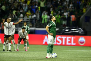 Raphael Veiga gol 4x0 contra LDU - Foto: Marcos Ribolli
