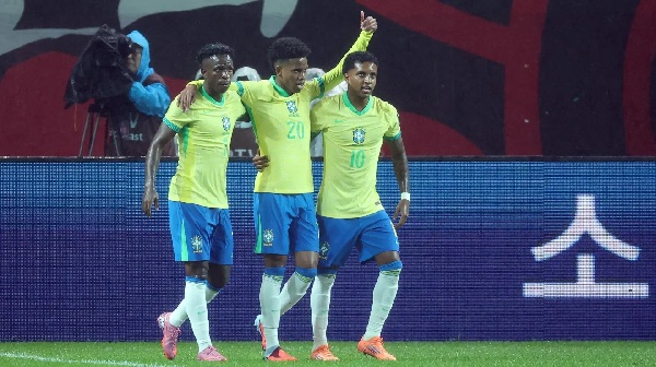 Brasil vence por 5 a 0 com muita propriedade - Foto: Chung Sung-Jun/Getty Images