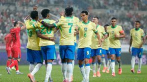 Confira a escalação da seleção brasileira para o jogo nesta terça-feira (14) - Foto: Getty Images
