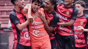 Flamengo Guarulhos 2x2 Linense (Pênaltis: Flamengo Guarulhos 3x1 Linense) - Paulista Cup (Foto: Lolê Arts/Flamengo)