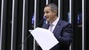 Lei foi aprovada nesta terça-feira (18) - Foto: Kayo Magalhães/Câmara dos Deputados