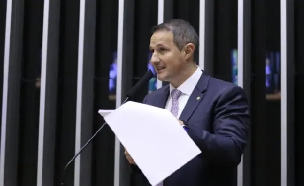 Lei foi aprovada nesta terça-feira (18) - Foto: Kayo Magalhães/Câmara dos Deputados