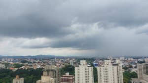 Segunda-feira terá chuva durante a tarde - Foto: Felipe Marcelino/GuarulhosWeb