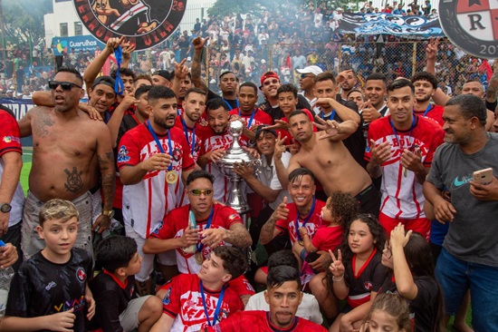 Vila Rio campeão Série Prata R100 Campeão Série Ouro da Grande Liga de futebol amador (Foto: Laércio Correa) (Foto: Laércio Correa)