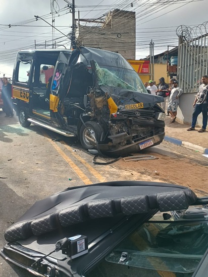 Acidente Van escolar em Guarulhos