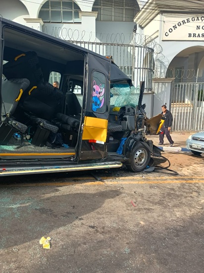 Acidente Van escolar em Guarulhos