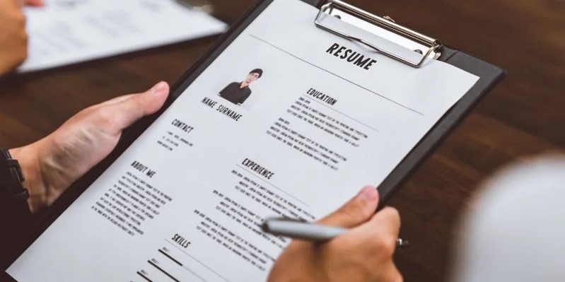 Especialista do Trabalha Brasil revela estratégias para destacar currículo em sistemas automatizados de seleção (Foto: Divulgação)