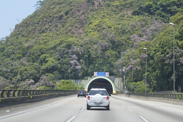 Rodovias esperam 24 milhões de veículos (Foto: Marcos Santos/USP Imagens)