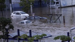 Temporal apaga 74 mil imóveis em SP e trava ruas com alagamentos em Guarulhos (Foto-Bruno Rocha)