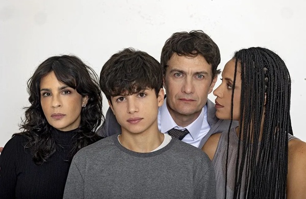 Peça “O Filho”, de Florian Zeller, estreia temporada no Sesc Guarulhos (Foto-Ronaldo Gutierrez)