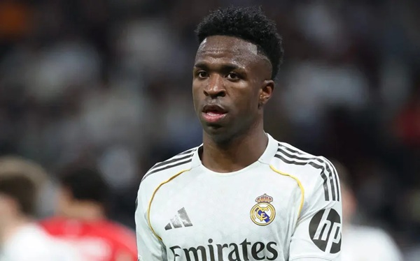Vini Jr. decide para o Real Madrid (Foto: Pierre Philippe Marcou/AFP)