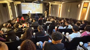 Guarulhos recebe carreta cultural com cinema gratuito entre 23 e 26 de fevereiro (Foto-Cine Axalta/ Divulgação)