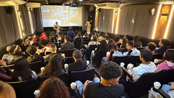 Guarulhos recebe carreta cultural com cinema gratuito entre 23 e 26 de fevereiro (Foto-Cine Axalta/ Divulgação)