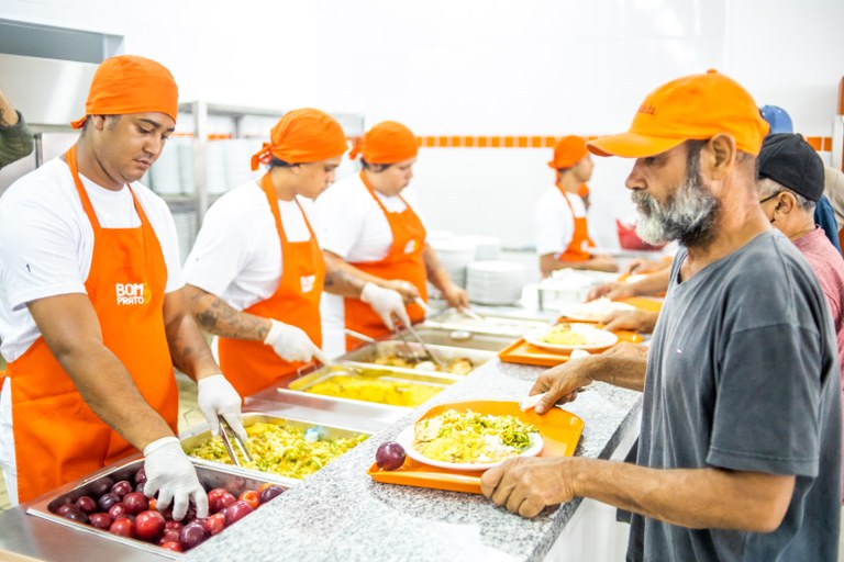 Bom Prato anuncia mudanças no horário de atendimento (Foto: Edson Lopes Jr)