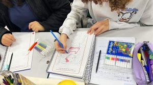 Pesquisa revela como o comportamento dos pais molda o consumo de álcool e drogas dos filhos (Foto-Divulgação)