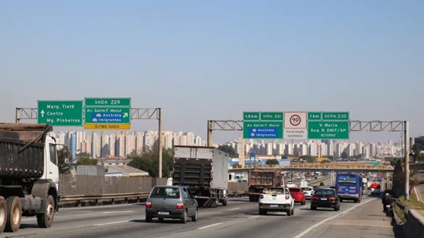 Guarulhos está entre os municípios com mais veículos licenciados (Foto-Rovena Rosa)