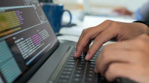 Portal Trampolim recebe inscrições para 2,7 mil vagas em cursos profissionalizantes gratuitos até quinta-feira (5) (Foto: Divulgação)