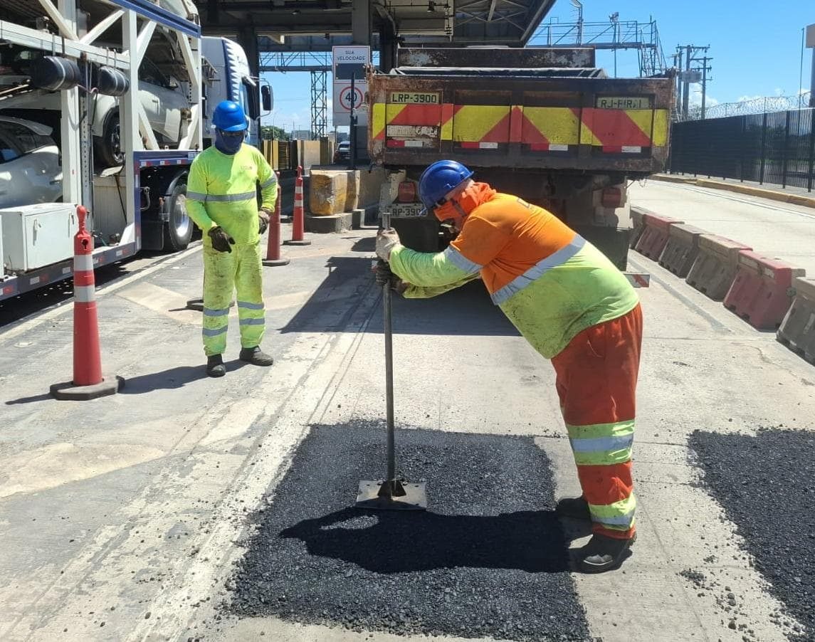 Após período de chuvas, Via Dutra passa por força-tarefa de recuperação do pavimento (Foto-CRR RioSP)