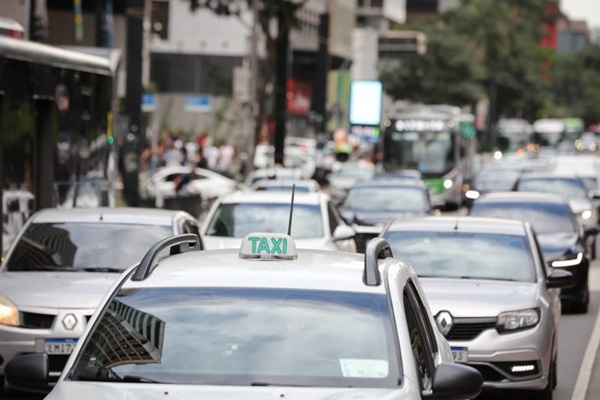 Ipem-SP cria canal exclusivo no WhatsApp para atendimento a taxistas (Foto-Divulgação)