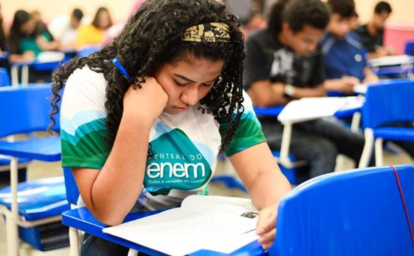 Sistema permite emissão digital do certificado de conclusão do ensino médio (Foto-Caroline Mesquita)