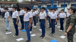 FAB incorpora as primeiras mulheres soldados de sua história (Fotos: Sargento Müller Marin/ CECOMSAER)
