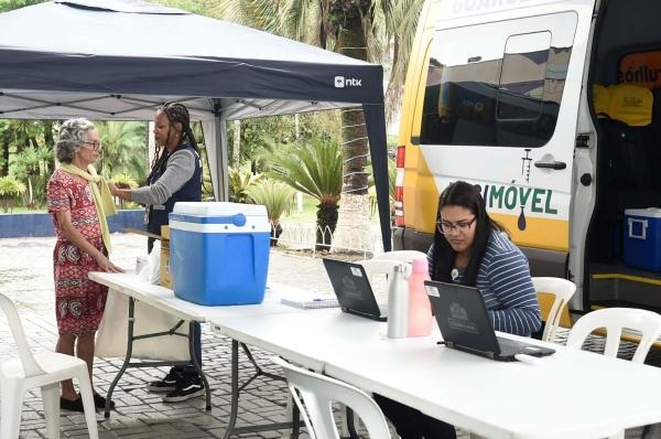 Vacimóvel intensifica vacinação no Centro e em bairros de Guarulhos (Foto: Umaitá Pires / PMG)