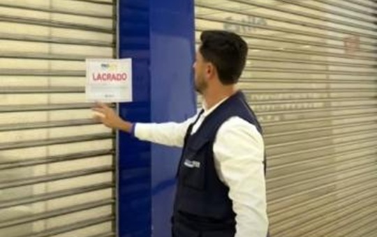 Procon lacra loja de móveis por não entregar produtos em Guarulhos (Imagem: Divulgação/PMG)