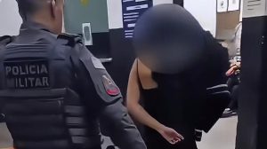 Mulher procurada pela Justiça é presa no Pimentas, em Guarulhos (Foto-Reprodução)