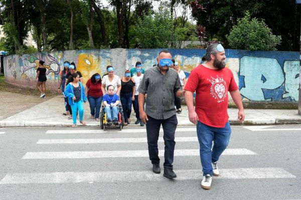 Guarulhos abre inscrições para curso gratuito de atendimento à pessoa com deficiência para taxistas (Imagens: Divulgação / PMG)