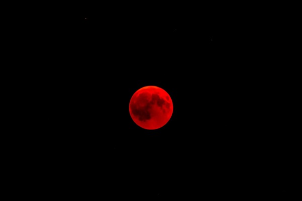 Eclipse lunar parcial e "Lua de Sangue" poderão ser vistos do Brasil nesta terça (Foto-Victor Kallenbach)