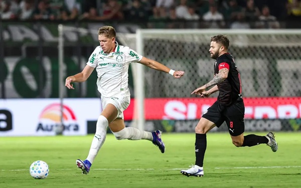 Palmeiras abriu o placar diante do Bragantino, Brasileirão (Foto: Vitor Vidal/Agencia F8/Folhapress)