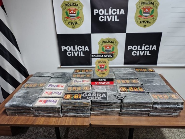 Polícia Civil localiza 118 kg de cocaína em carro de luxo neste 5 de abril (Foto-Reprodução)