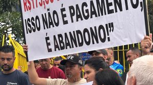 Motoristas do transporte escolar de Guarulhos reclamam de ameaças de sanções e falta de interlocução (Foto-Lucas Aimar)