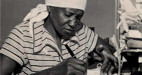 Teatro Padre Bento recebe espetáculo sobre Carolina Maria de Jesus neste domingo em Guarulhos (Imagem: Divulgação)