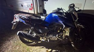 GCM flagra motociclista com placa adulterada durante patrulhamento no Pimentas (Fotos: Divulgação / PMG)