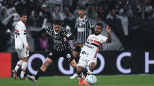 Brasileirão: Neymar brilha, Corinthians domina clássico e Palmeiras perde pontos (Foto: Ettore Chiereguini/AGIF/Folhapress)