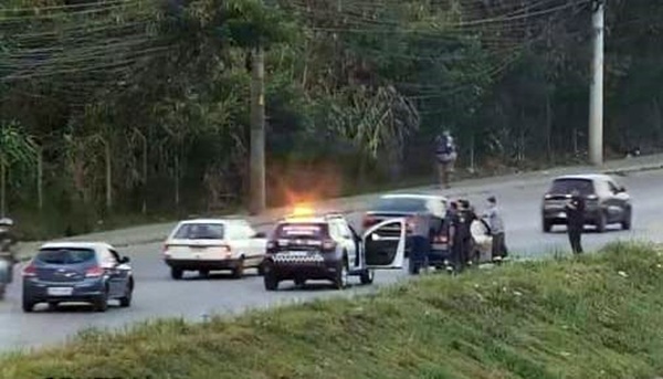 GCM de Guarulhos recupera carros roubados e prende foragidos da Justiça (Foto: Divulgação / PMG)