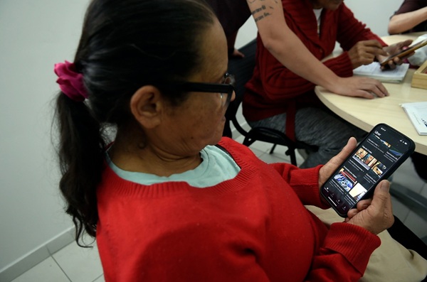 Casa da Mulher Haroldo Veloso Oferece Curso Gratuito de Inclusão Digital para Mulheres 60 (Imagem: Márcio Lino / PMG)