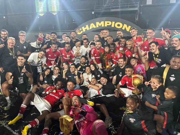 DesimpaiN vence o G3X nos shootouts e conquista o título do Split 2 da Kings League Brasil (Foto: Felipe Camin/Jogada10)