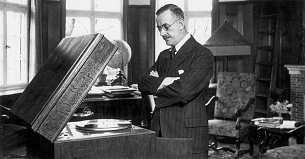 Bibliotecas Monteiro Lobato e Cidade Seródio debatem obra de Thomas Mann em edição do Clube de Leitura (Foto-Wikimédia / Jornal da USP)