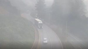 Motoristas devem redobrar atenção com neblina em trechos da serra (Foto-Reprodução)