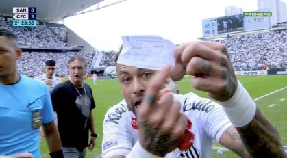 Polêmica de Neymar com substituição / Imagem: Reprodução