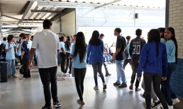 Estudantes do Pé-de-Meia têm isenção da taxa de inscrição do Enem 2026 (Foto-Antônio Cruz/Agência Brasil)