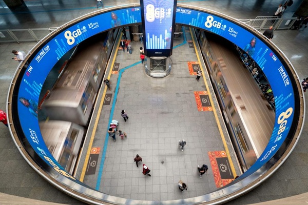Metrô de SP distribui álbuns da Copa gratuitamente e arrecada figurinhas para doação (Foto-Divulgação)