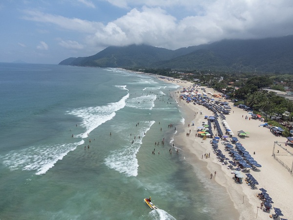 Cetesb atualiza bandeiras de balneabilidade e informa quais praias estão próprias para banho no feriado (Foto-Divulgação)