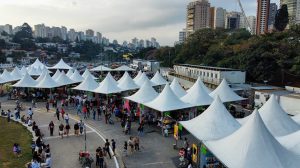 Feira do Livro reúne literatura e futebol no Pacaembu com jogos de escritores e entrada gratuita (Foto-Divulgação)